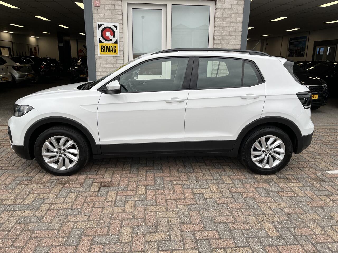Volkswagen T-Cross 1.0 TSI Life / TREKHAAK/ ADAPT. CRUISE/ PARK. SENSOREN/ APP-CONNECT/ DAB/ BLUETOOTH/ NAVI/ CLIMA/ 16" LMV