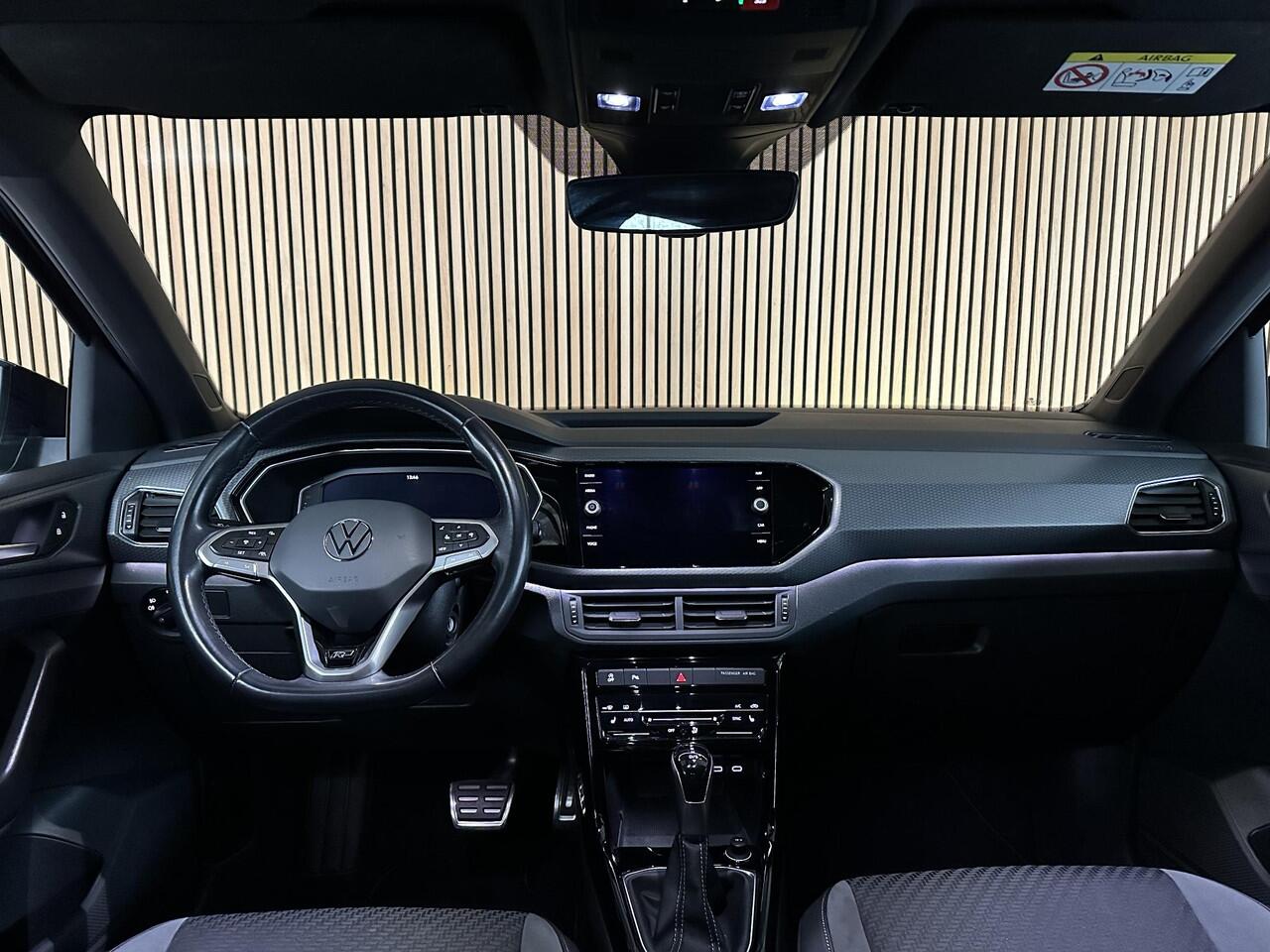 Volkswagen T-Cross 1.0 TSI R-Line 2 X R-line | Camera | Stoelverwarming