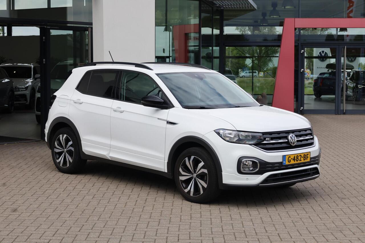 Volkswagen T-Cross 1.0 TSI R-Line 95PK / 70kW, Adaptieve cruise control (acc), navigatie, 2-zone climatronic, 17" 'Manila' LMV, dodehoekdetectie (side assist), DAB+, parkeersensoren voor en achter (pdc), elektrisch verstel- en verwarmbare buitenspiegels, digital cockpit pro