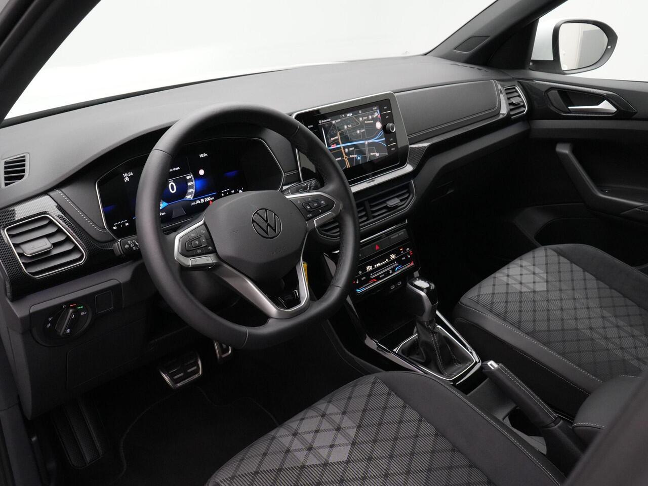 Volkswagen T-Cross 1.0 TSI 115 pk DSG R-Line Edition | IQ Light | Stoelverwarming | Achteruitrijcamera | Adaptive Cruise | 17 inch