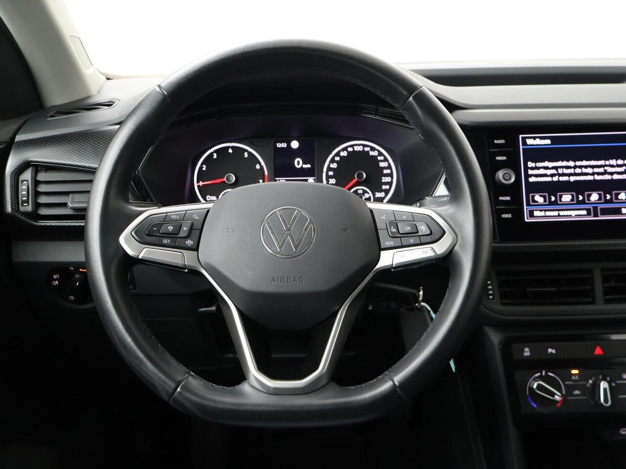 Volkswagen T-Cross 1.0 TSI Life | 95 PK | Navigatiesysteem | Adaptive cruise control | Parkeersensoren |