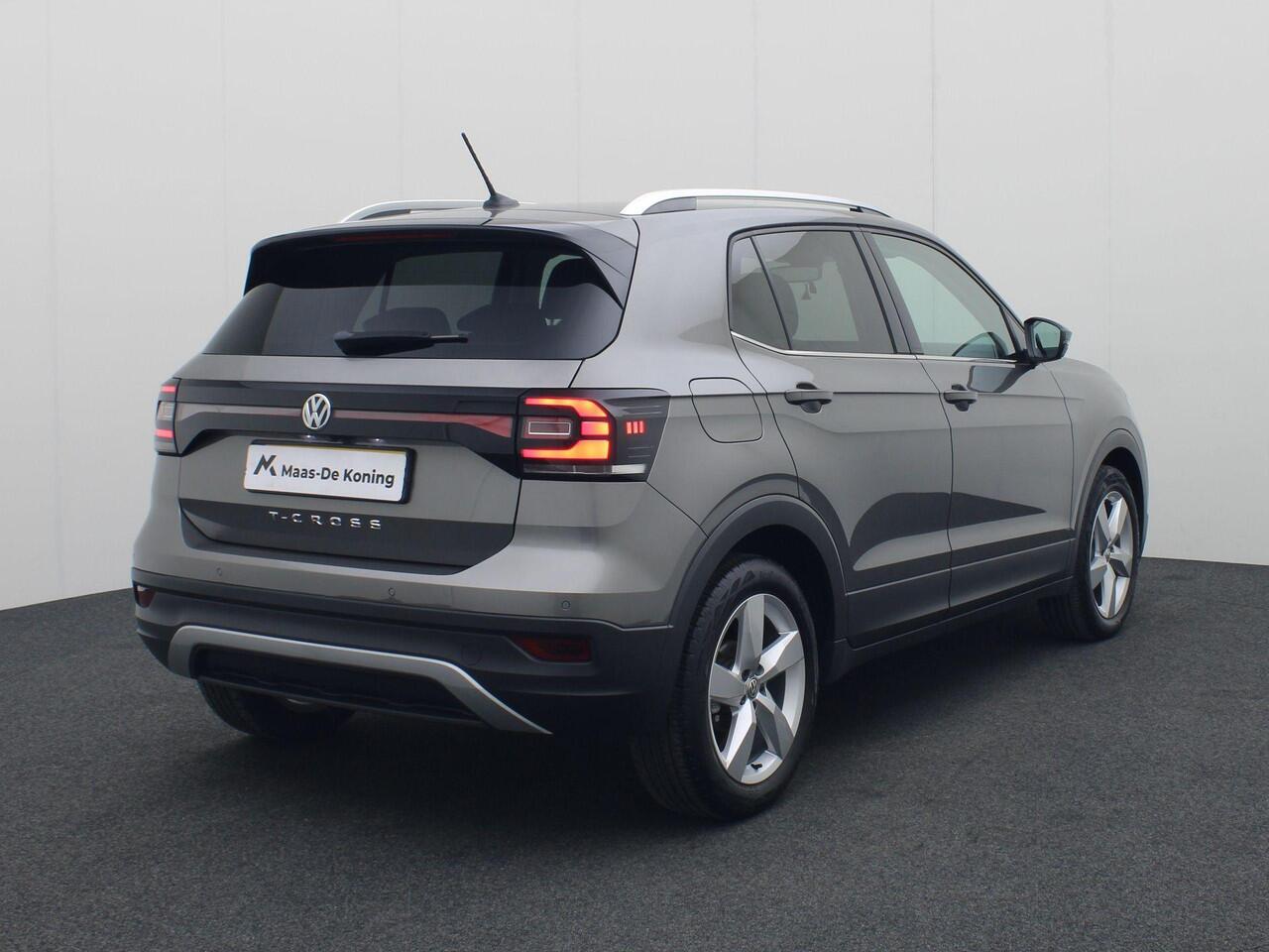 Volkswagen T-Cross 1.0 TSI 115pk Style · Navigatie · Camera + Parkeersensoren · Apple/Android Car Play · LED · Clima · Info Active Display · Elek. inklapbare spiegels ·