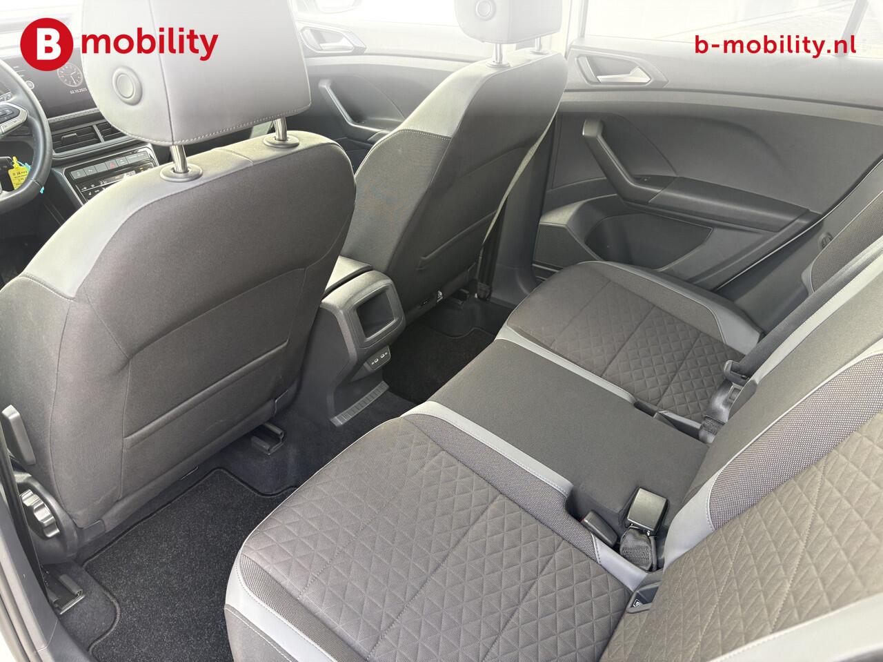 Volkswagen T-Cross 1.5 TSI Style Business R-Line Automaat | Achteruitrijcamera | Apple CarPlay | DAB Audio