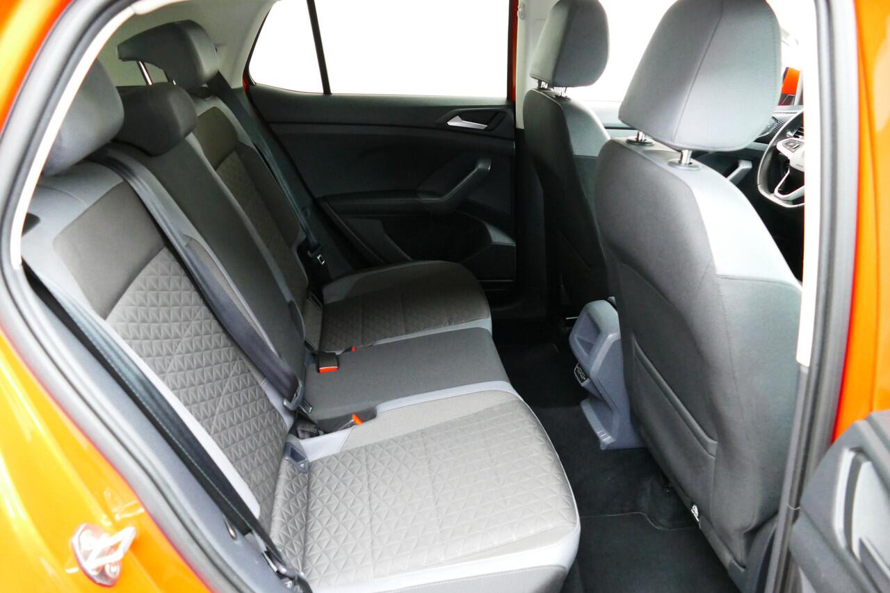 Volkswagen T-Cross 1.0 116pk TSI Style R-Line. Virt Cockpit, Adaptief Cruise, Navi, Led, 17"LMV, Haak 1100kg