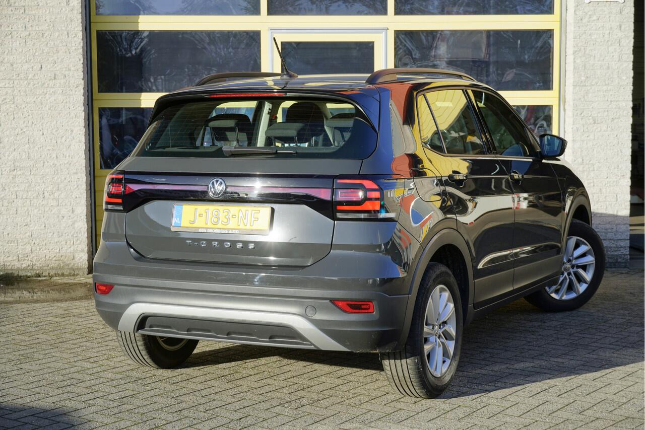 Volkswagen T-Cross 1.0 TSI Life BJ2020 Lmv 16" | Led | App-Connect | Airco | Cruise control | Getint glas