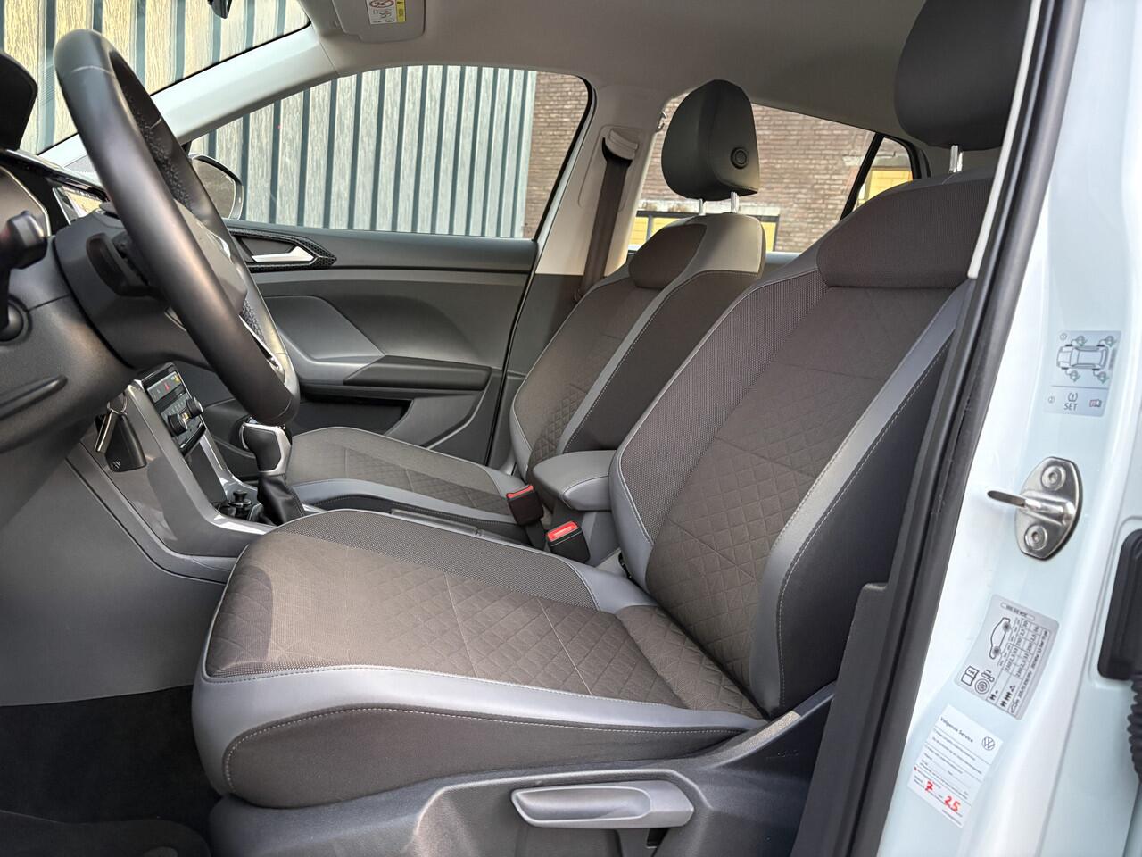 Volkswagen T-Cross 1.0 TSI R-Line | LED | Stoel verw. | Climate control | Adapt. Cr. | Prijs Rijklaar!!