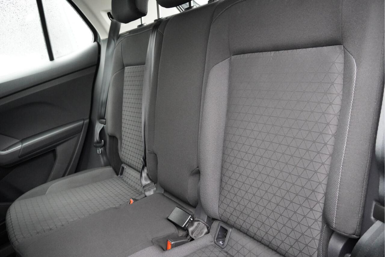 Volkswagen T-Cross 1.0 TSI Life BJ2020 Lmv 16" | Led | App-Connect | Airco | Cruise control | Getint glas
