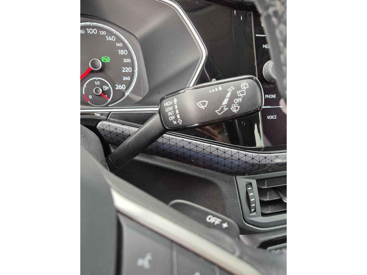 Volkswagen T-Cross 1.0 TSI Carplay !! AUTOMAAT!!! LUXE