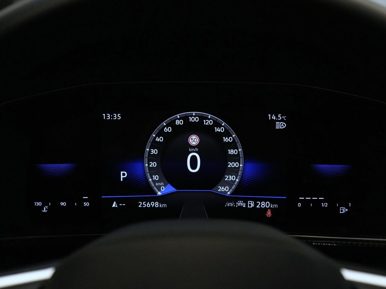 Volkswagen T-Cross 1.5 TSI 150 pk DSG R-Line Edition | IQ Light | Trekhaak | Stoelverwarming | Achteruitrijcamera | Adaptive Cruise | Carplay | 17 inch