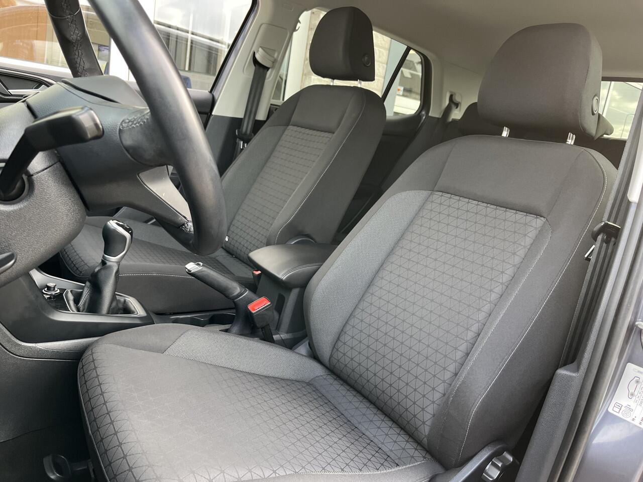 Volkswagen T-Cross 1.0 TSI Life / GARANTIE TM 05-2027/ PARK. SENSOREN/ APP CONNECT/ ADAPT. CRUISE/ AIRCO/ DAB/ 16" LMV