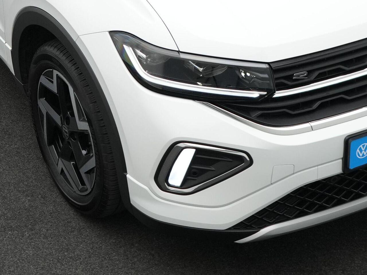 Volkswagen T-Cross 1.0 TSI 115 pk DSG R-Line Edition | IQ Light | Stoelverwarming | Achteruitrijcamera | Adaptive Cruise | 17 inch