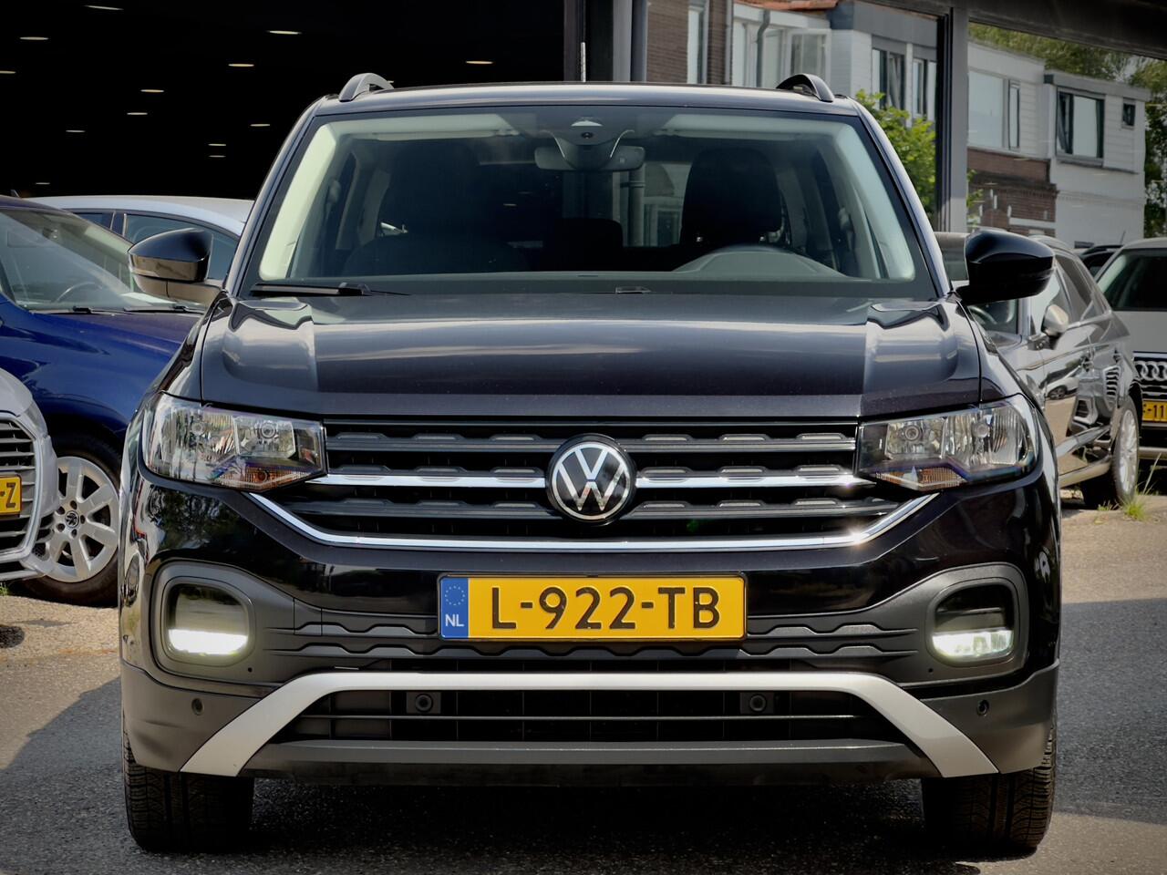 Volkswagen T-Cross 1.5 TSI ACTIE! BETAAL NU 50% 12450 DE REST IN 2JR RENTEVRIJ FINANCIEREN