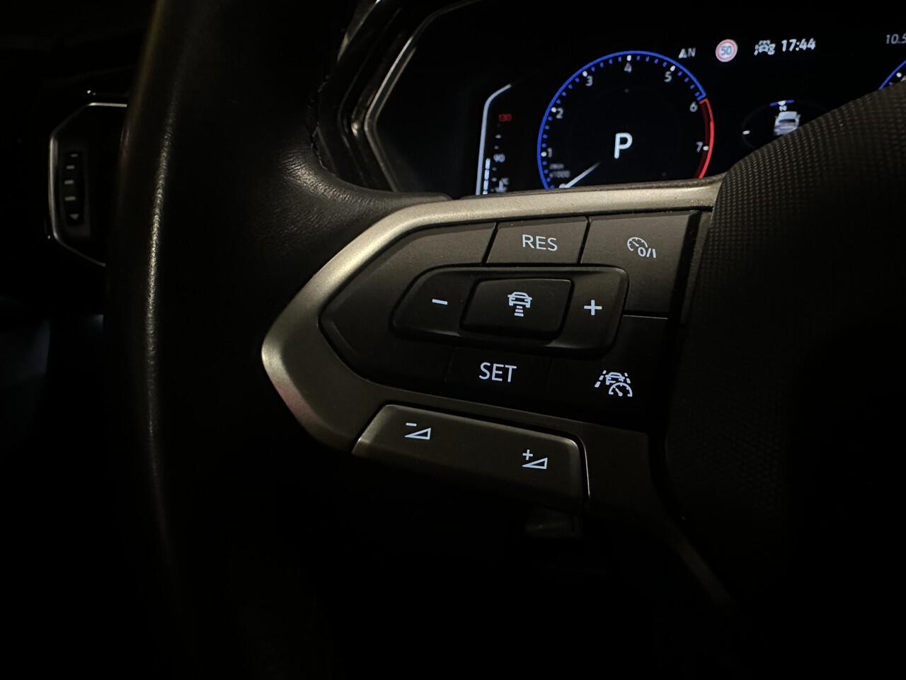 Volkswagen T-Cross 1.0 TSI Style | Business R | LED | 18" | CARPLAY | Adaptive CC | 1. Eigenaar | Black Edition | Camera | 1/2 Leer | Winter-pakket | Interesse, Proefrit? Bel of app met: 06-24 28 28 42