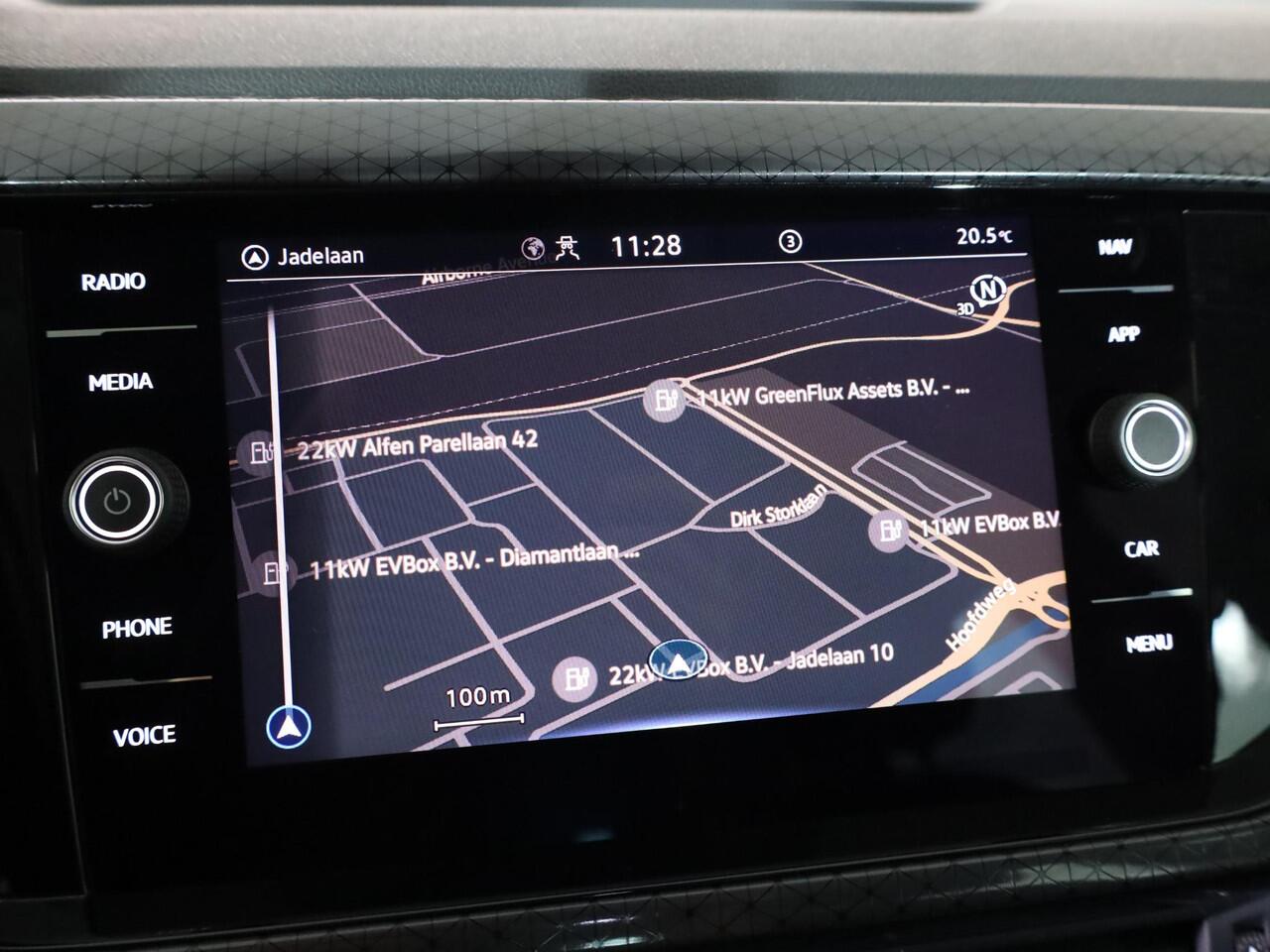 Volkswagen T-Cross 1.0 TSI Style 110 pk Automaat (DSG) | Navigatie | Parkeersensoren | Adaptieve cruise control | Stoelverwarming | Apple Carplay/Android Auto | Voll. digitaal instrumentenpaneel |