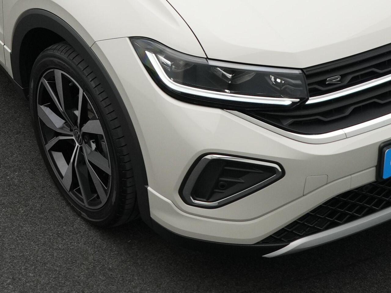 Volkswagen T-Cross 1.0 TSI 115 pk R-Line Business | IQ Light | Achteruitrijcamera | Navigatie | Stoelverwarming | Adaptive Cruise