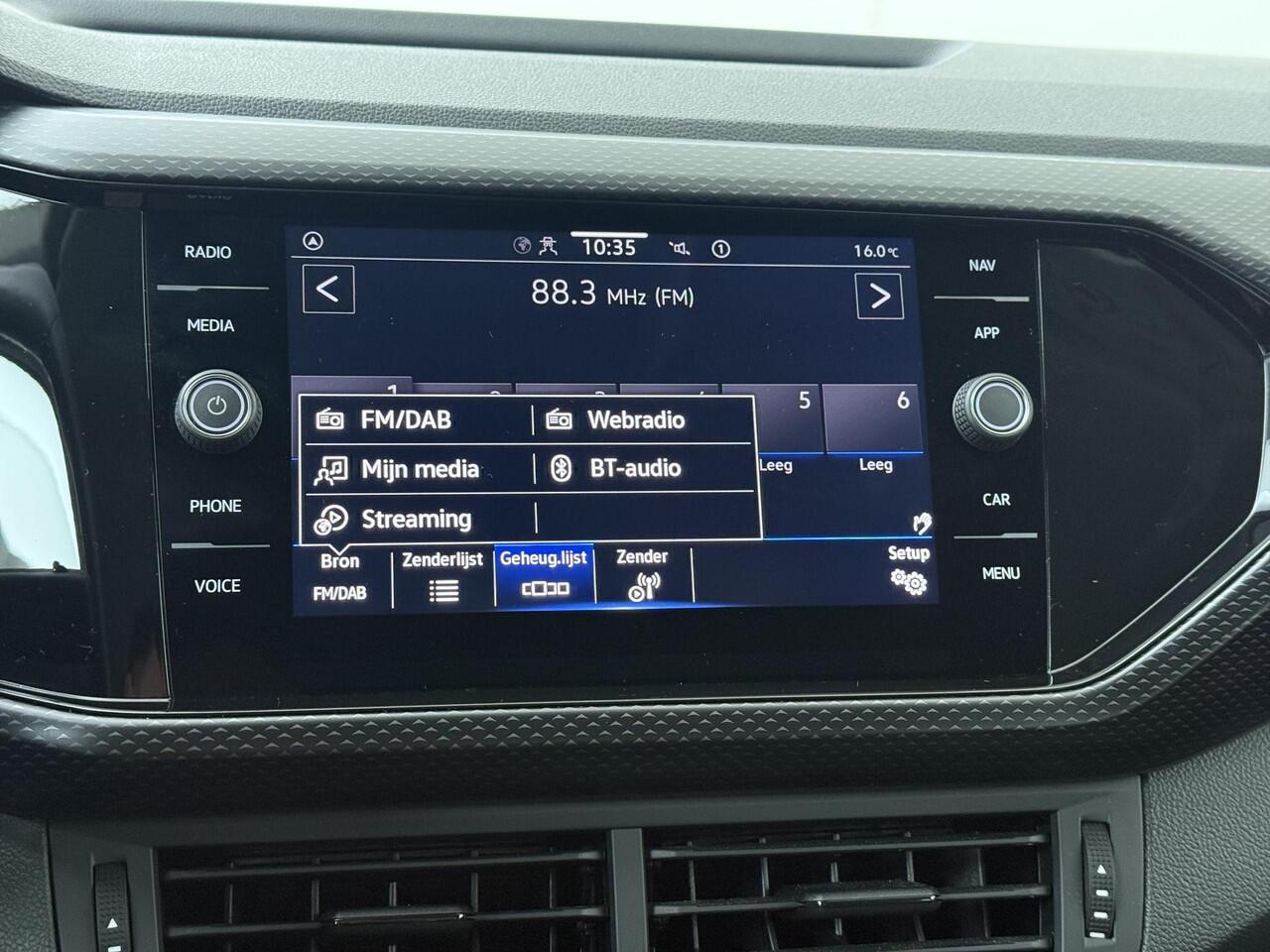 Volkswagen T-Cross 1.0 TSI Life | 95 PK | Achteruitrijcamera | Climate control | Apple Carplay/Android Auto |