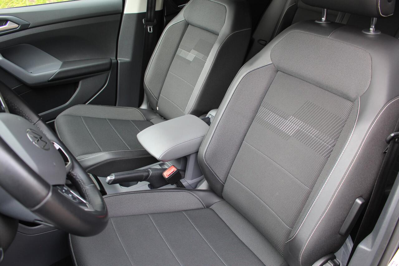 Volkswagen T-Cross 1.5 TSI Style Business I NAVI I ADP. CRUISE I CAMERA I