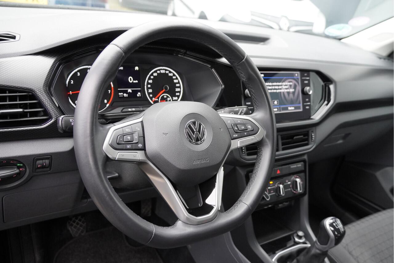 Volkswagen T-Cross 1.0 TSI Life BJ2020 Lmv 16" | Led | App-Connect | Airco | Cruise control | Getint glas