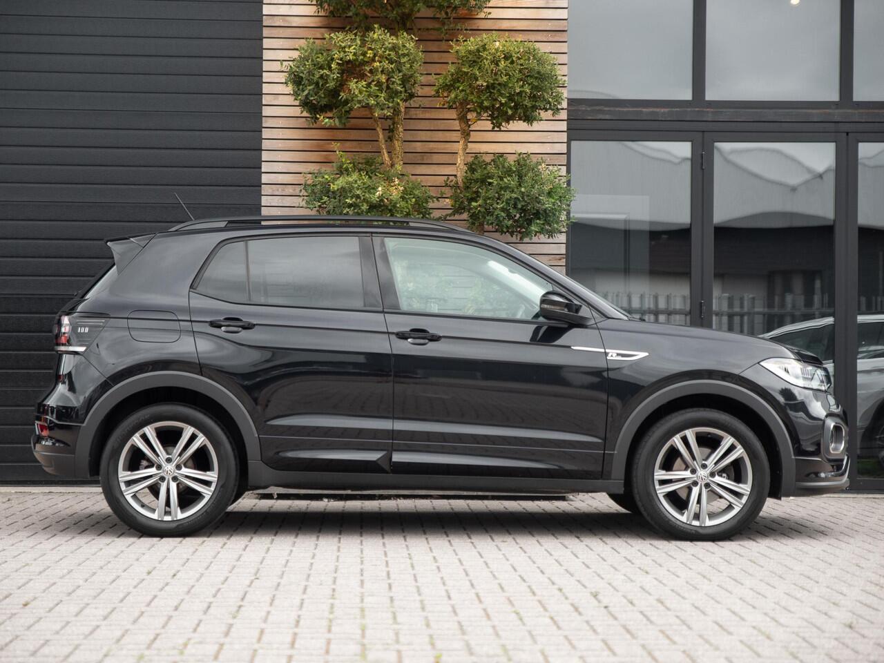 Volkswagen T-Cross 1.0 TSI Life / R Line / LED / ACC / Virtual Cockpit / 17" LMV / Stoelverwarming