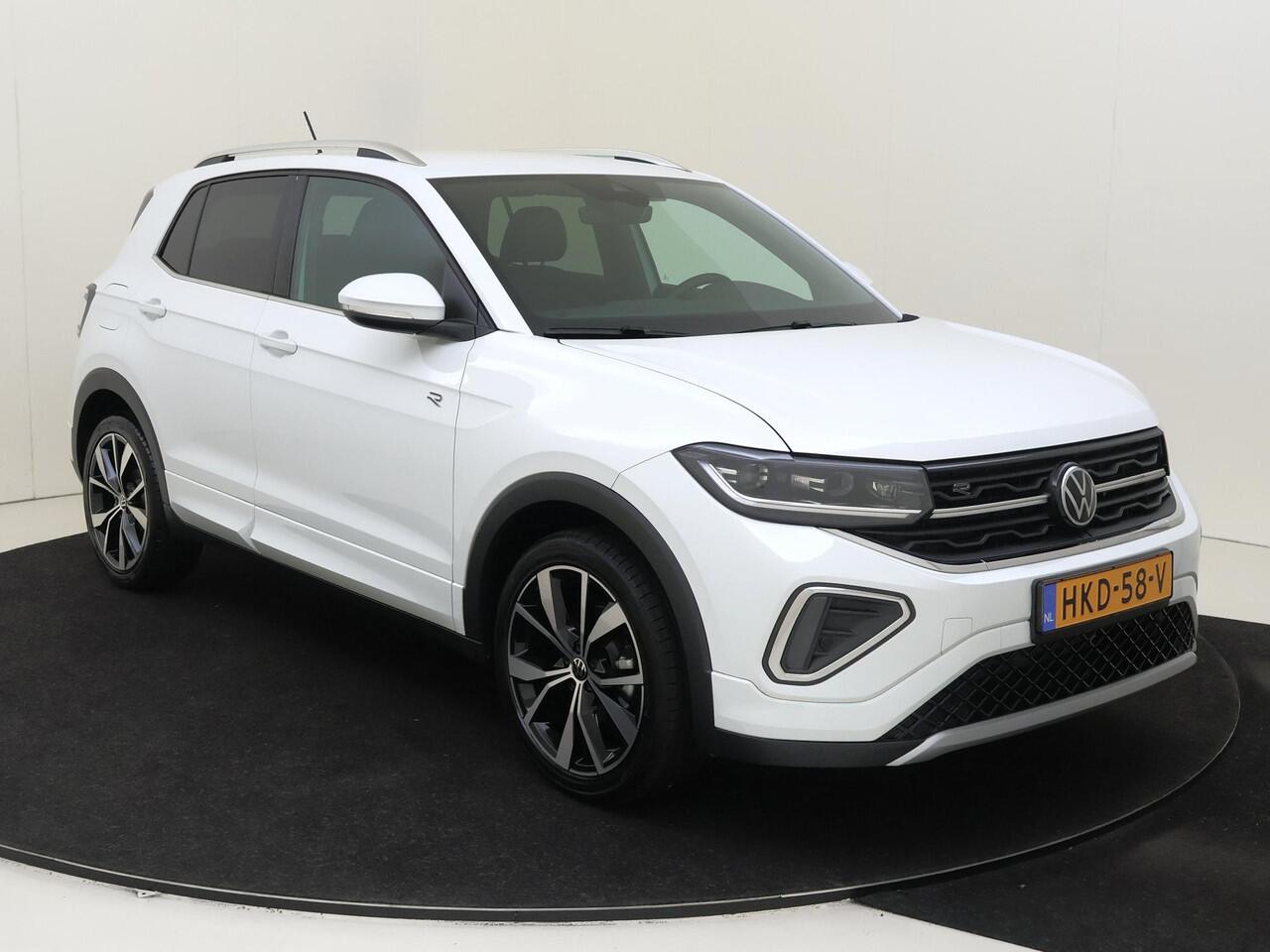 Volkswagen T-Cross R-Line Business | 'App-Connect' draadloze smartphone integratie | Achterlichten LED | Afstandscontrolesysteem (Front Assist)