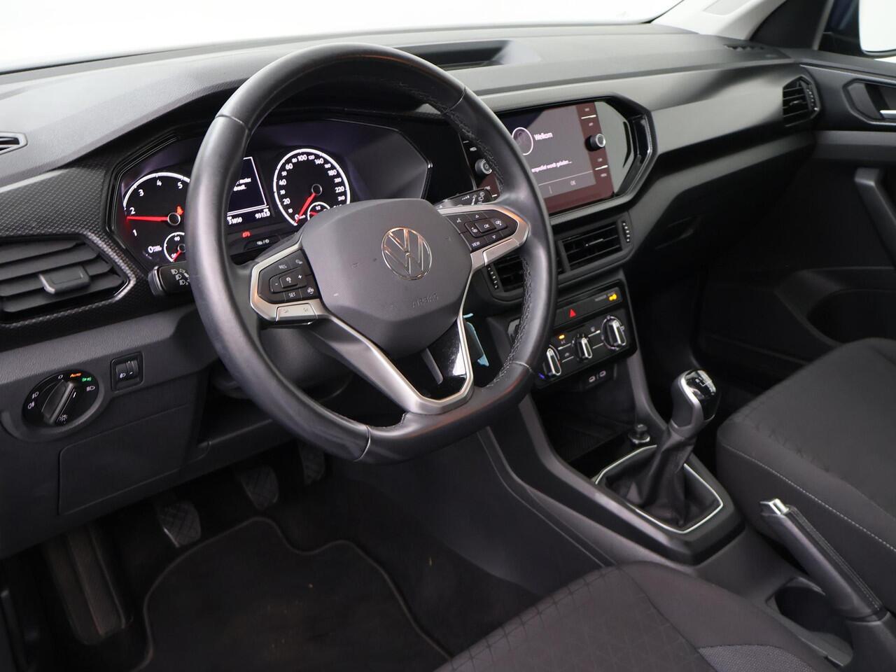 Volkswagen T-Cross 1.0 TSI Life | 95 PK | Navigatiesysteem | Adaptive cruise control | Parkeersensoren |