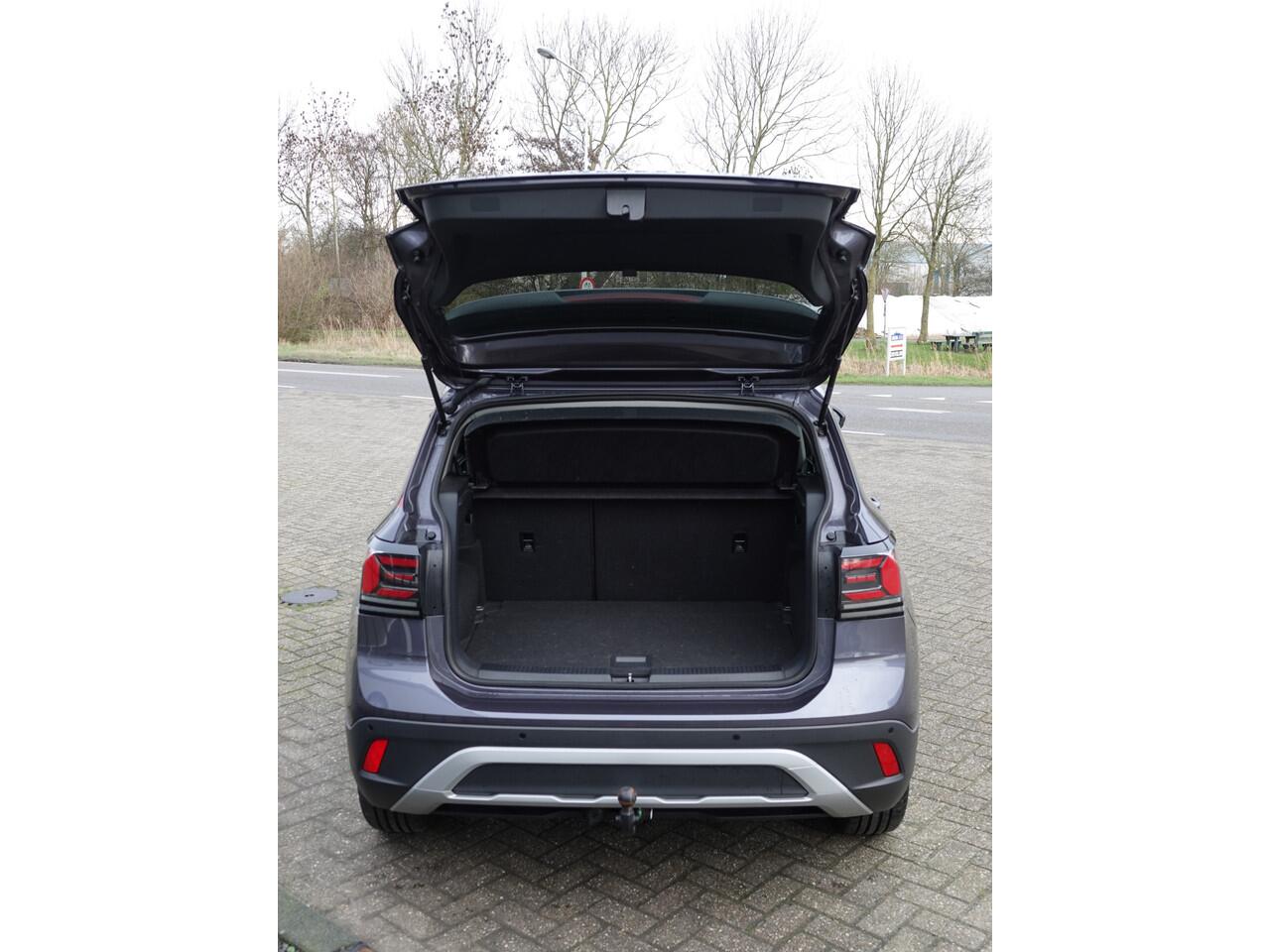 Volkswagen T-Cross 1.0 TSI Life Edition TREKH. | VIRTUAL | ECC | ACC | STOELVERW.