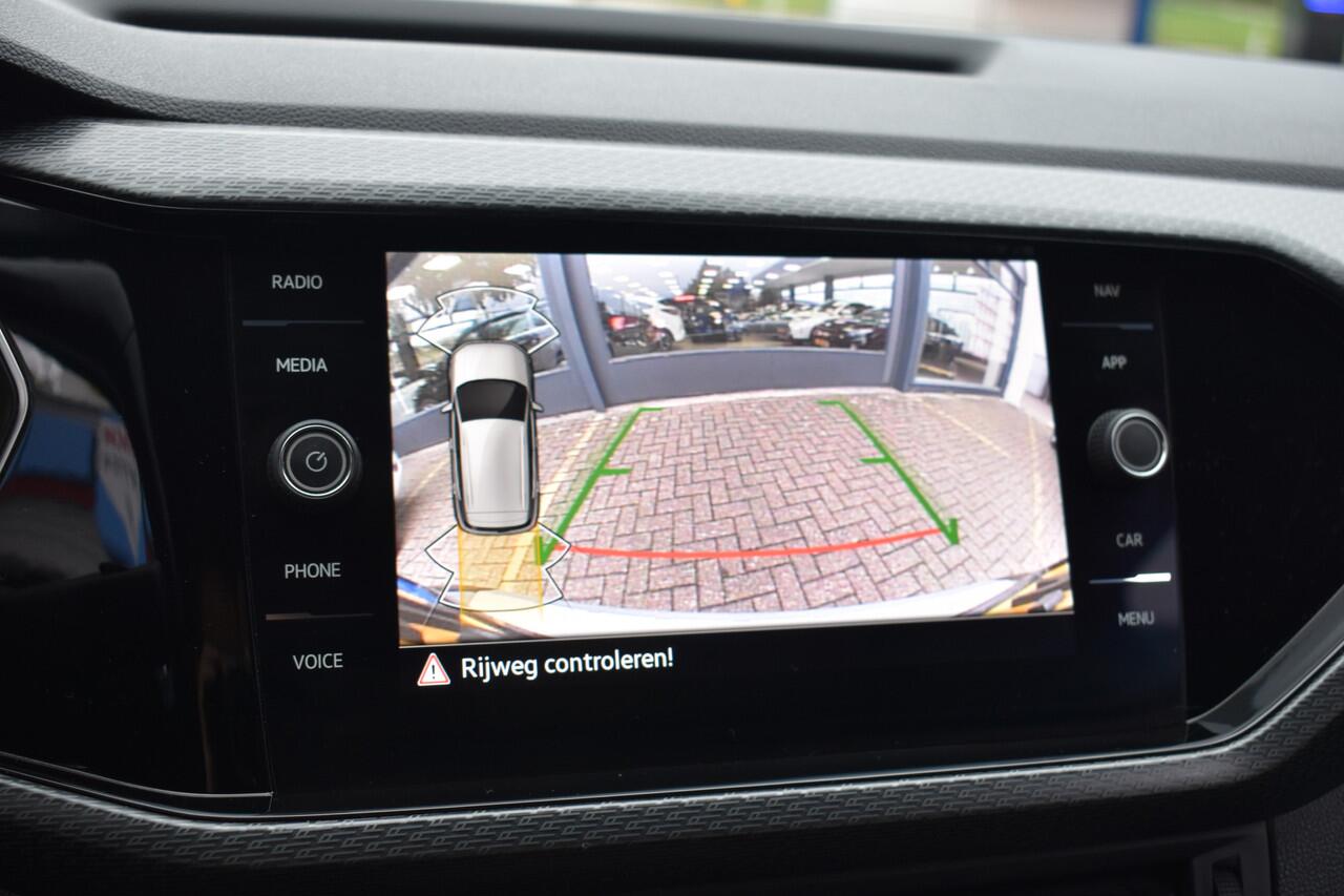 Volkswagen T-Cross 1.5 TSI R-Line 22-12-2021 | Virtual Dashboard | Navigatie | Camera | R-interieur | 12 mnd BOVAG garantie Whatsapp 06-53188999