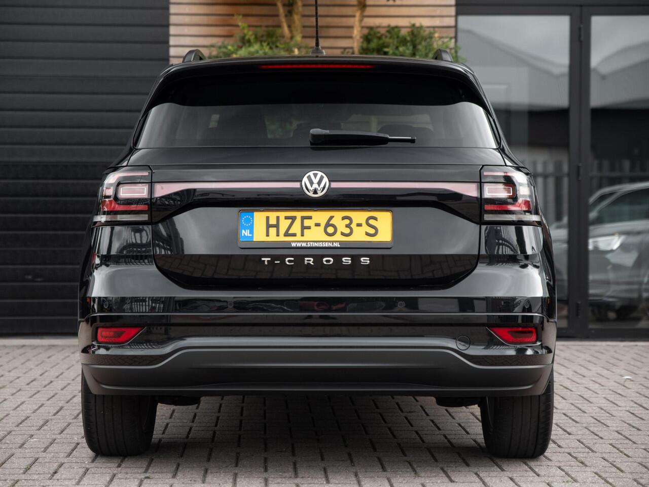 Volkswagen T-Cross 1.0 TSI Life / R Line / LED / ACC / Virtual Cockpit / 17" LMV / Stoelverwarming
