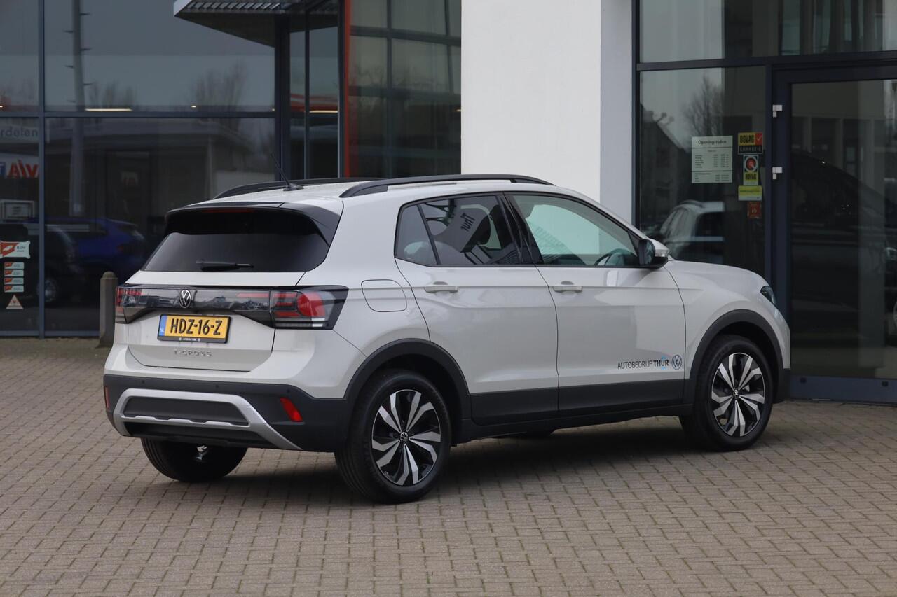 Volkswagen T-Cross 1.0 TSI Life Edition 95PK / 70kW, 17" 'Manila' LMV, LED koplampverlichting, Multimedia pakket (navigatie 'discover media', verkeerstekenherkenning, Apple Carplay / Android Auto, telefoon draadloos oplaadbaar), Comfort Pakket (parkeersensoren vóór en achte