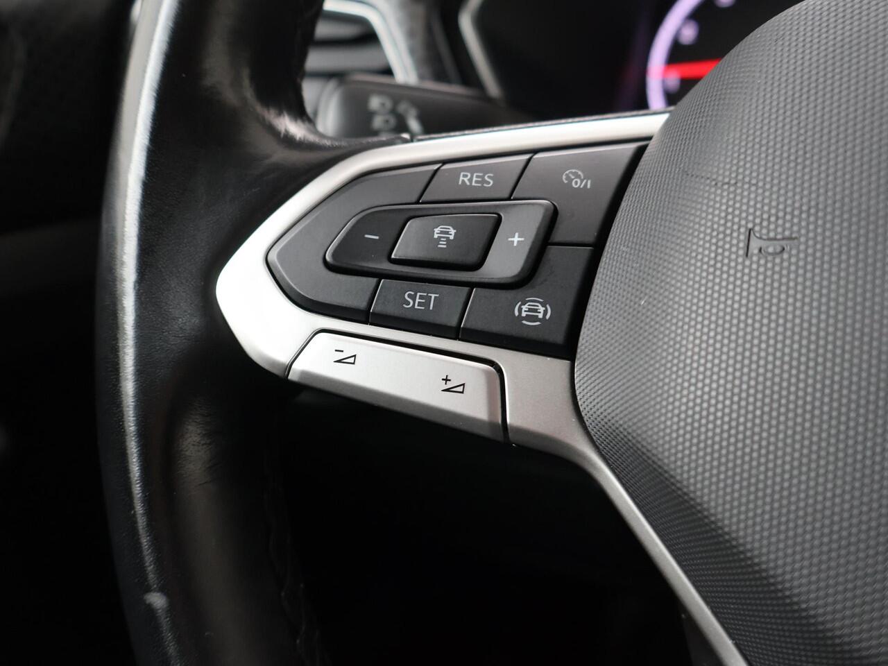 Volkswagen T-Cross 1.0 TSI Style | 110 PK | Adaptive cruise control | Climate control | LED verlichting | DAB+ Radio |