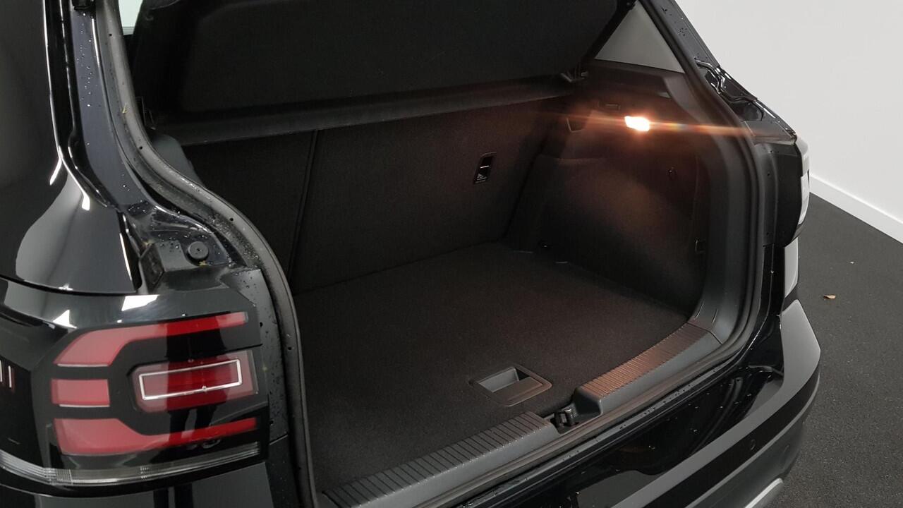 Volkswagen T-Cross 1.0 TSI 110pk DSG Style Navigatie Climate Control Dab Stoelverwarming Led Parkeer sensoren Extra Getint Glas