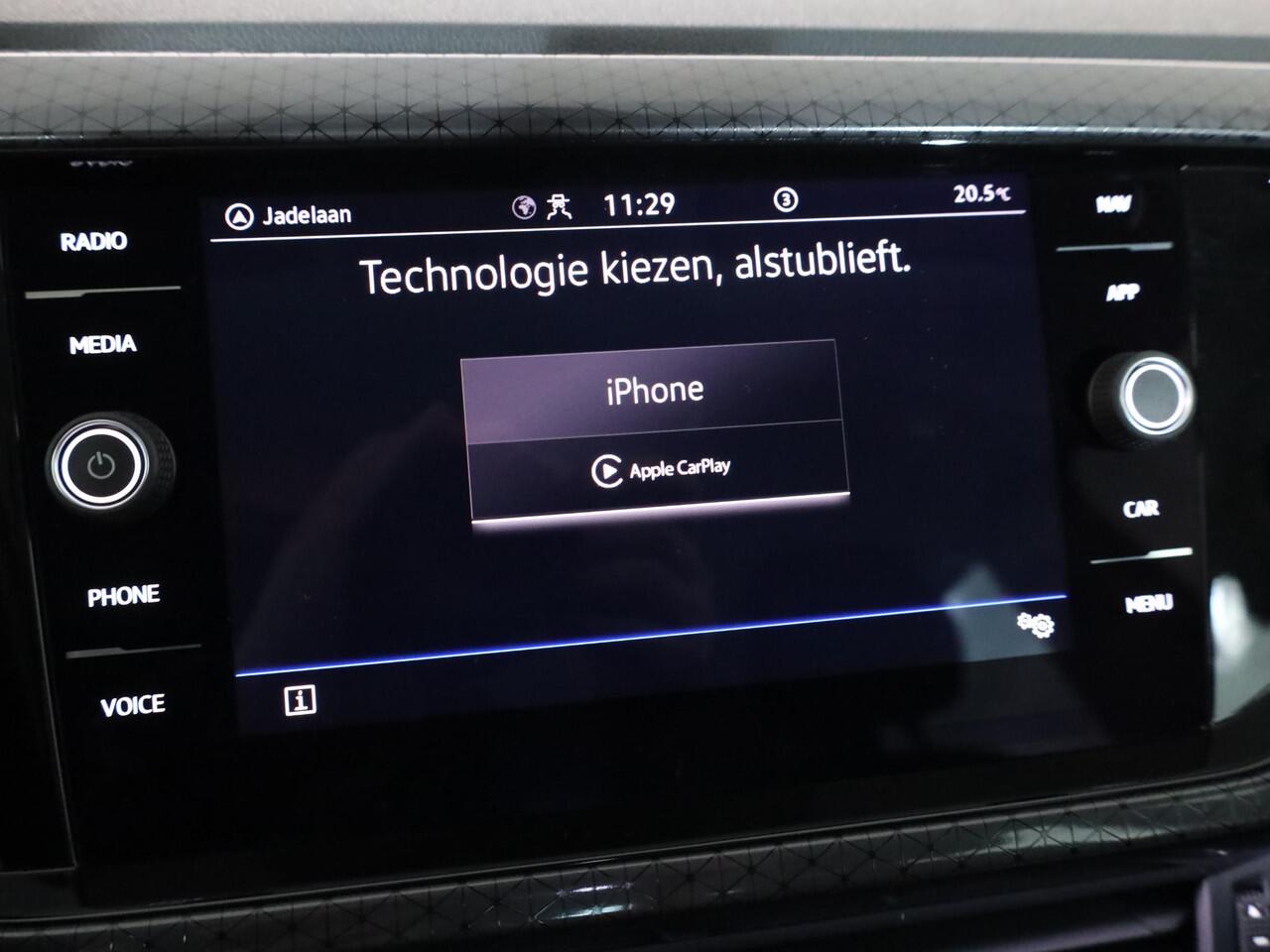 Volkswagen T-Cross 1.0 TSI Style 110 pk Automaat (DSG) | Navigatie | Parkeersensoren | Adaptieve cruise control | Stoelverwarming | Apple Carplay/Android Auto | Voll. digitaal instrumentenpaneel |