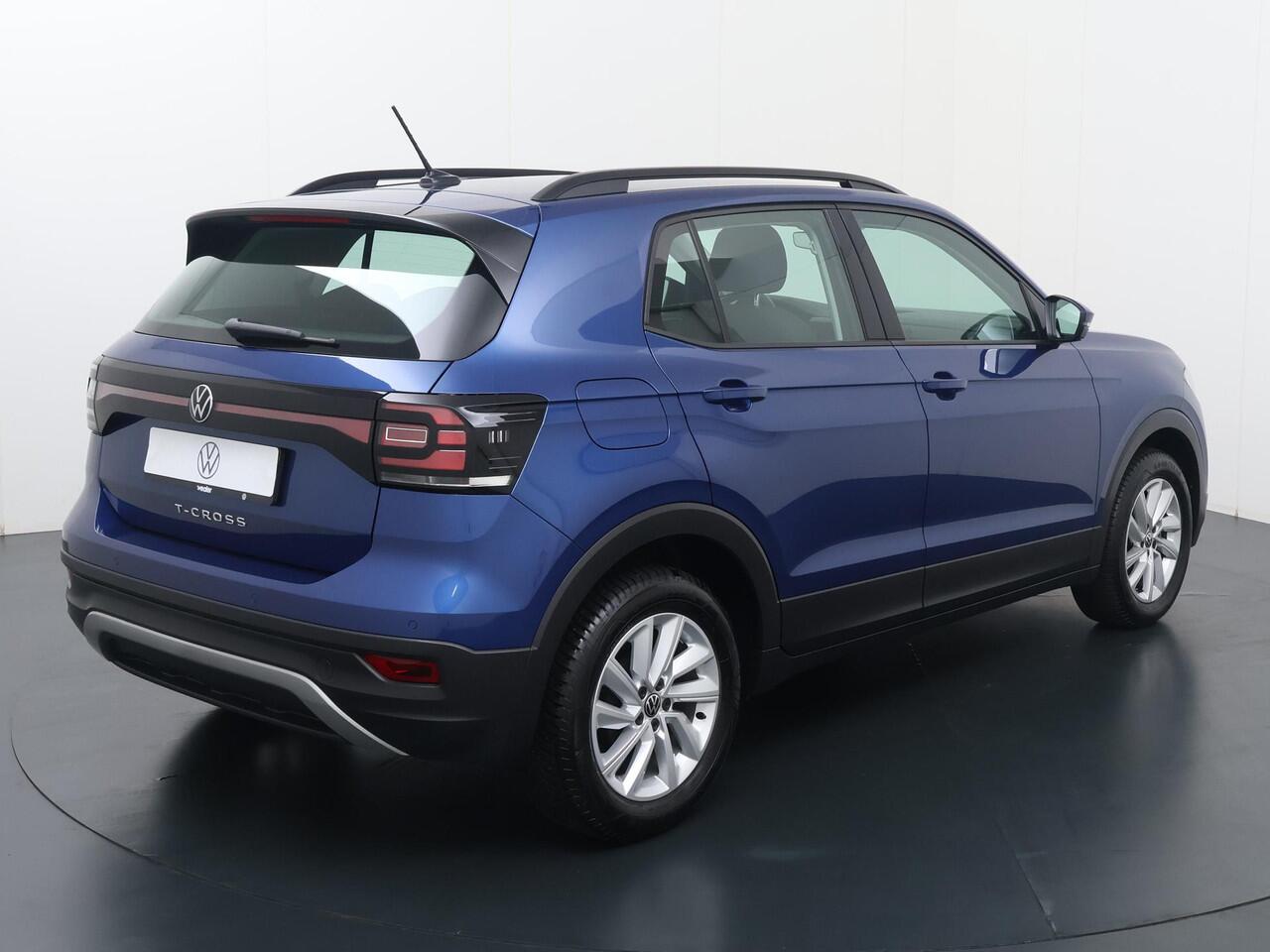 Volkswagen T-Cross 1.0 TSI Life | 95 PK | Navigatiesysteem | Adaptive cruise control | Parkeersensoren |