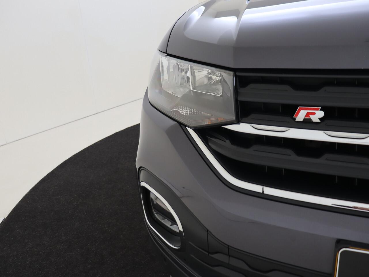 Volkswagen T-Cross 1.0 TSI Go | Navigatie | Parkeerhulp | Carplay | Stoelverwarming |