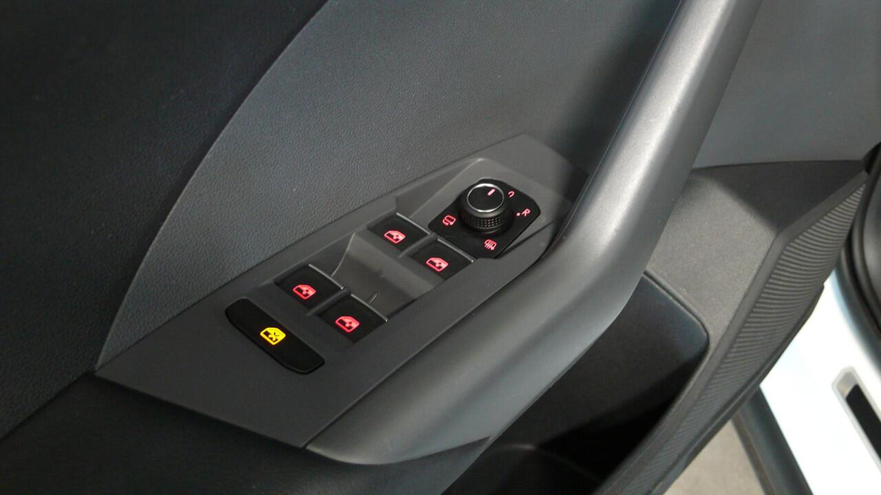 Volkswagen T-Cross 1.0 TSI Life | 1 jr BOVAG garantie