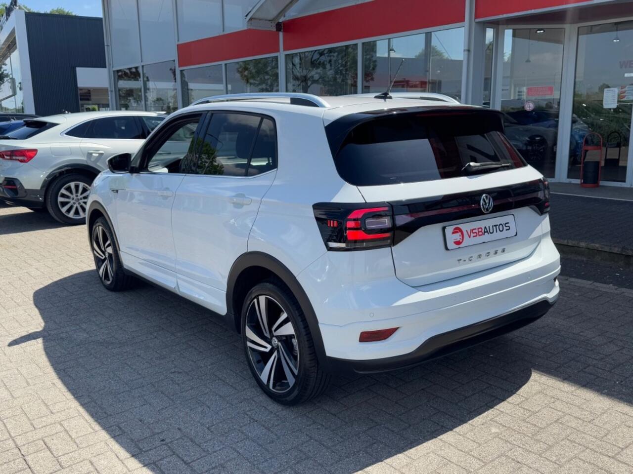 Volkswagen T-Cross 1.0 TSI AUT. R-LINE LED NAVI CARPLAY DIGITALE SCHERM AIRCO LMV P