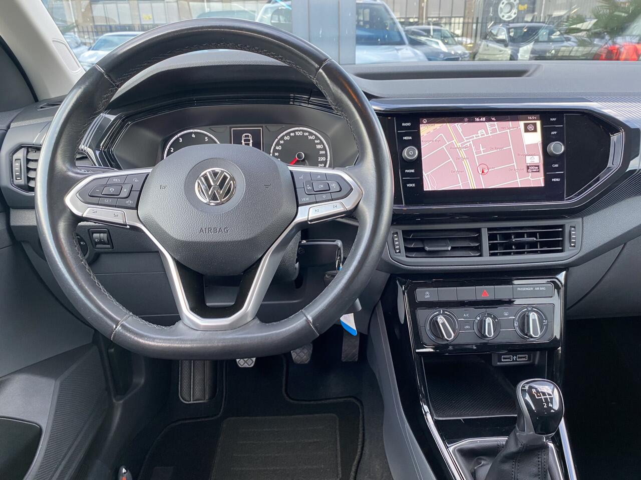 Volkswagen T-Cross 1.0 TSI Life Trekhaak, App-Connect & Adaptive Cruise
