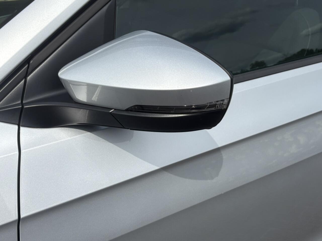 Volkswagen T-Cross 1.0 TSI Life CARPLAY-NAVI-CRUISE-ALL SEASON