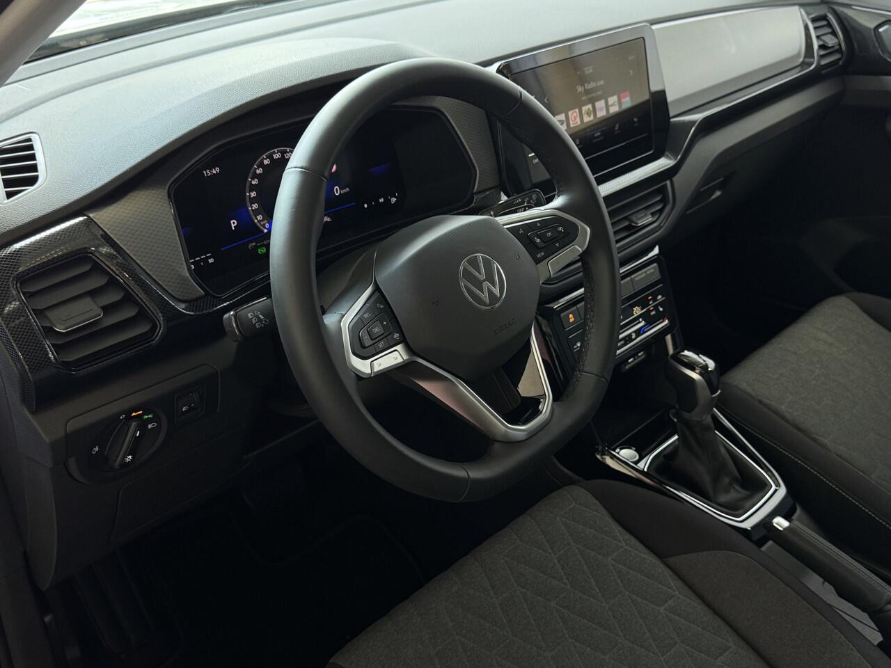 Volkswagen T-Cross T-CROSS AUTOMAAT 2.056KM! 116PK (18'' R-LINE LMV) AFN.TREKHAAK CAMERA VIR.COCKPIT STOELVERW. ADAP.CRUISE LMV CARPLAY 2025 "Volkswagen rijden begint bij Topautos.nl - 75 topmodellen direct op voorraad!"