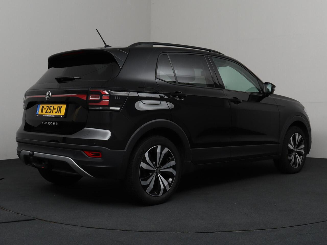 Volkswagen T-Cross 1.0 TSI Life Business | ACC | Navigatie | Trekhaak!