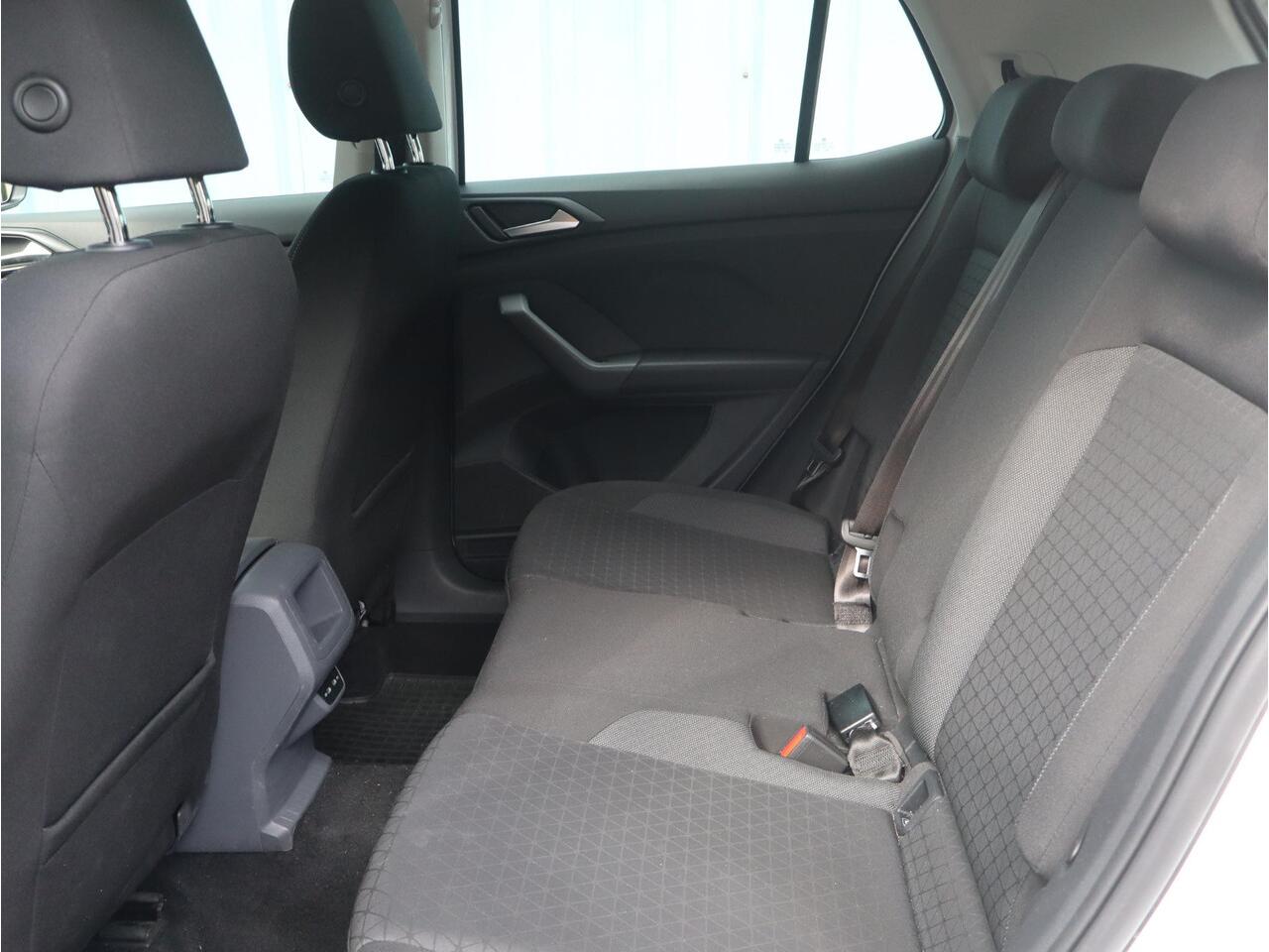 Volkswagen T-Cross Go 1.0 TSI 95pk | APPLE CARPLAY / ANDROID AUTO | AIRCO |