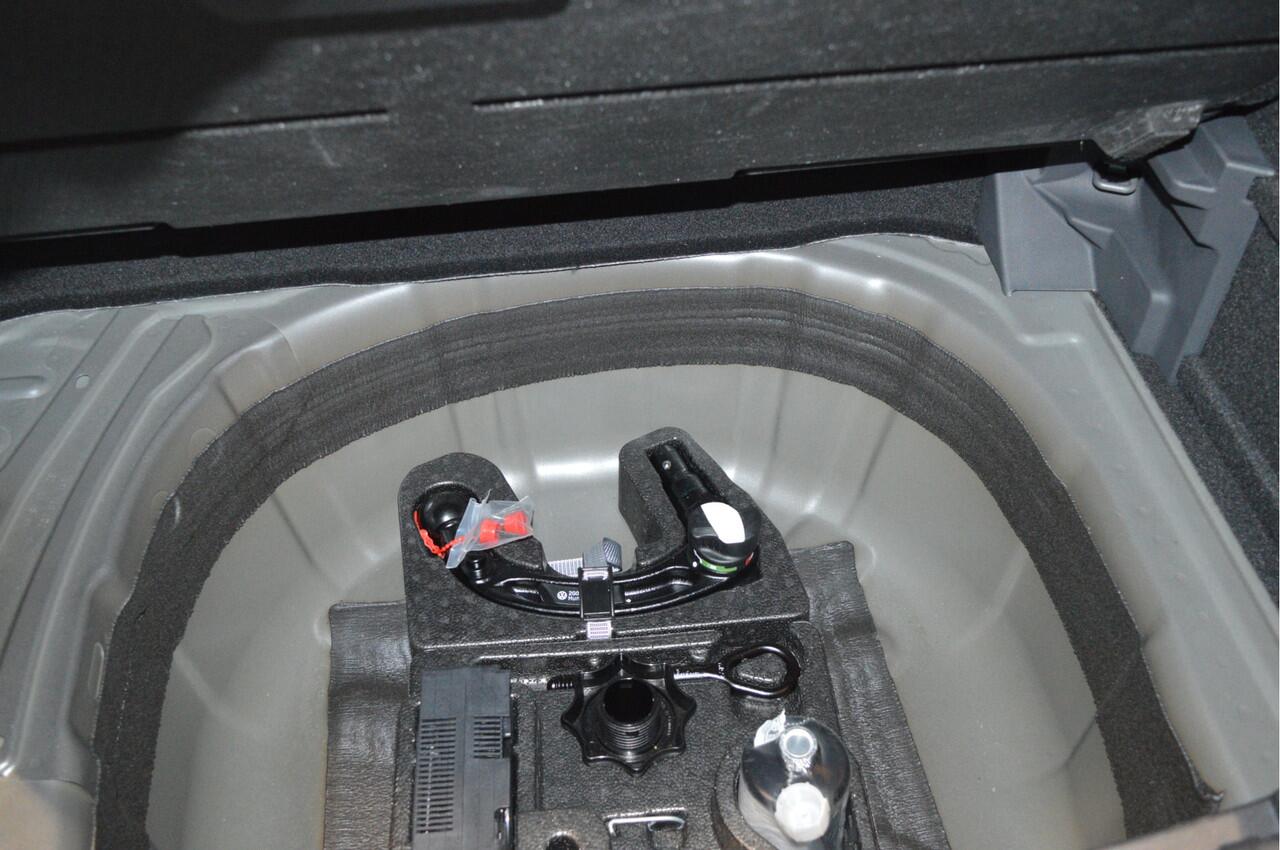 Volkswagen T-Cross 1.0 TSI 3X R-LINE cruise app connect camera trekhaak !!