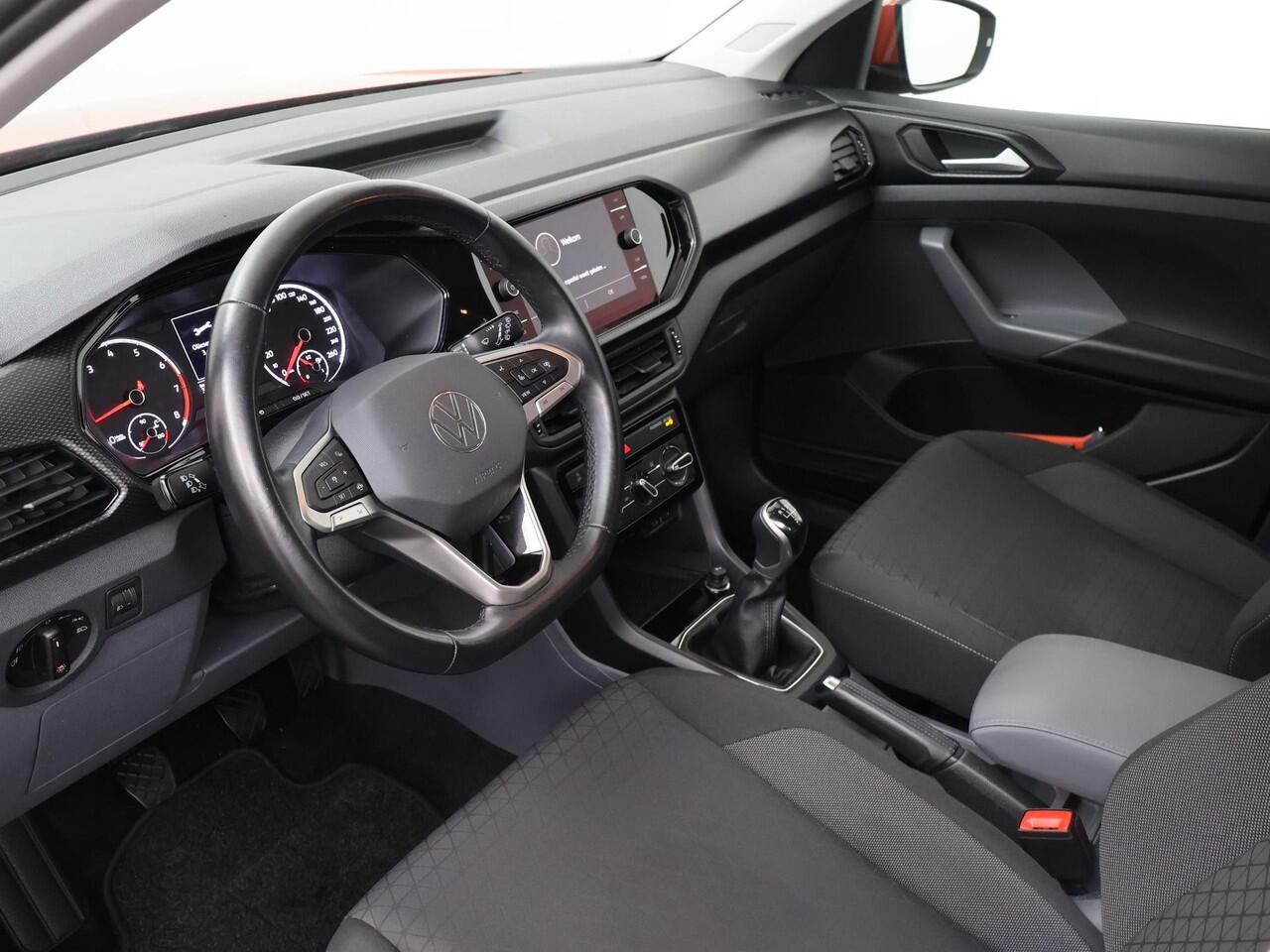 Volkswagen T-Cross 1.0 TSI Life | 95 PK | Parkeersensoren | Adaptive cruise control | Apple Carplay/Android Auto |