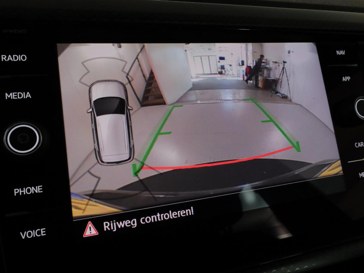 Volkswagen T-Cross 1.0 TSI Life 95pk 5bak| Navi| 17'LM-velgen| Dodehoekdetectie| Camera