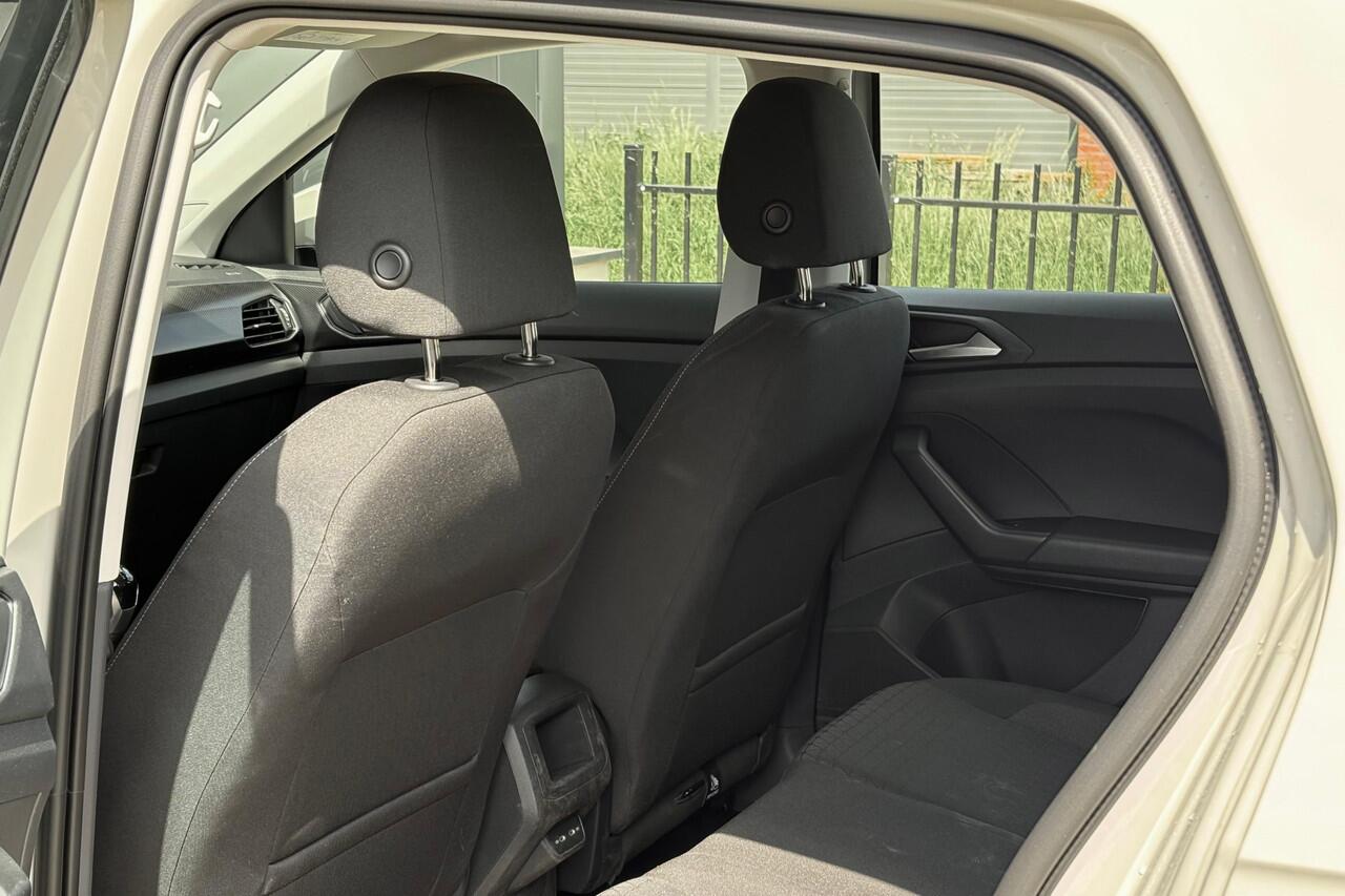 Volkswagen T-Cross 1.0 TSI Life 110pk - Carplay - Stoelverwarming - Camera - Virtual cockpit - Rijklaar