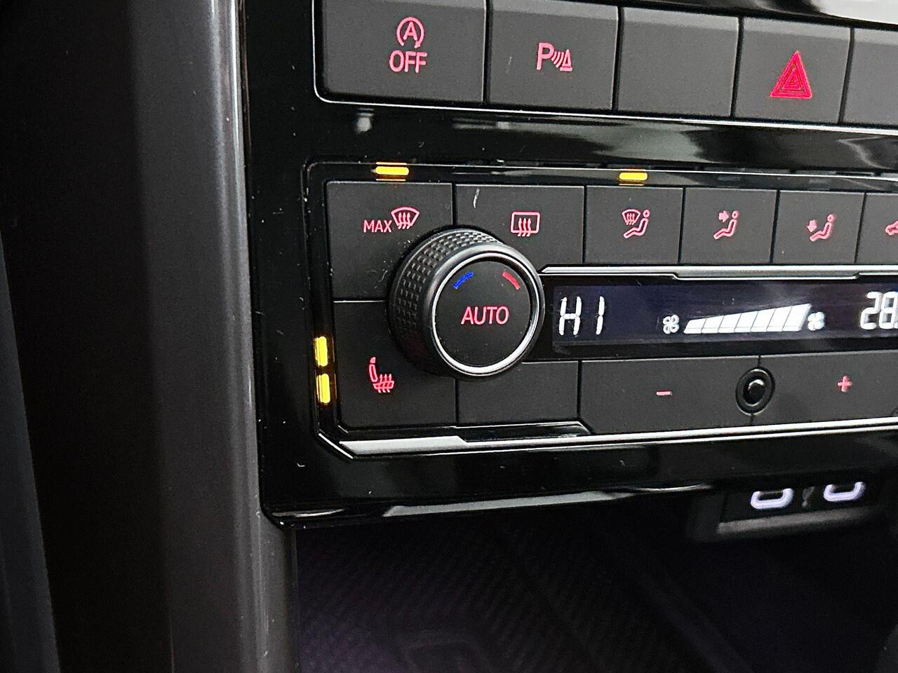 Volkswagen T-Cross 1.0 TSI AUTOM. AD-CRUISE | CAMERA | VIRTUAL