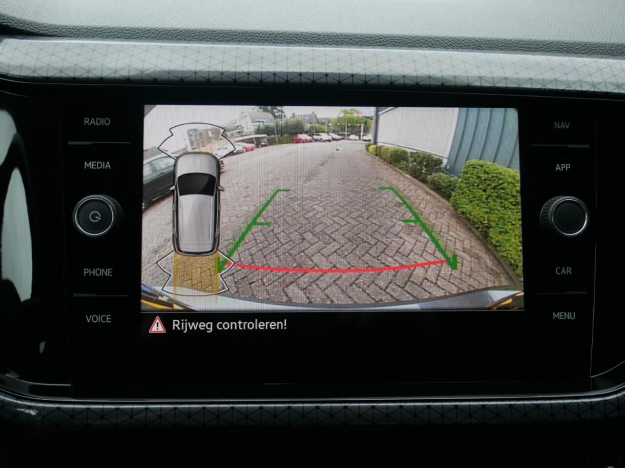 Volkswagen T-Cross 1.0 TSI STYLE BNS **Clima//Navi//Lm 17'' **