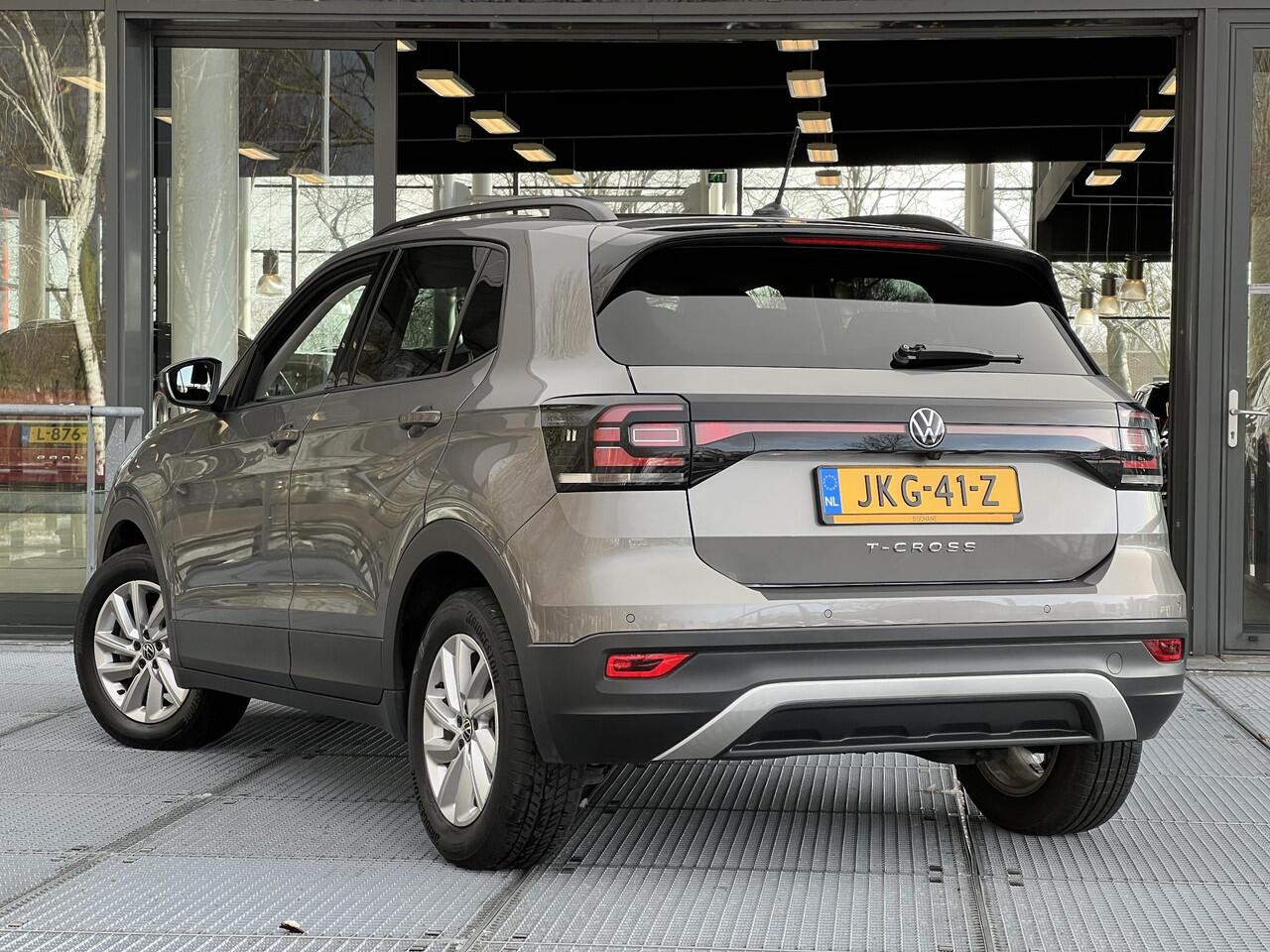 Volkswagen T-Cross 1.0 TSI Life Automaat | Stoelverwarming | Adaptieve Cruise Control | Climate Control