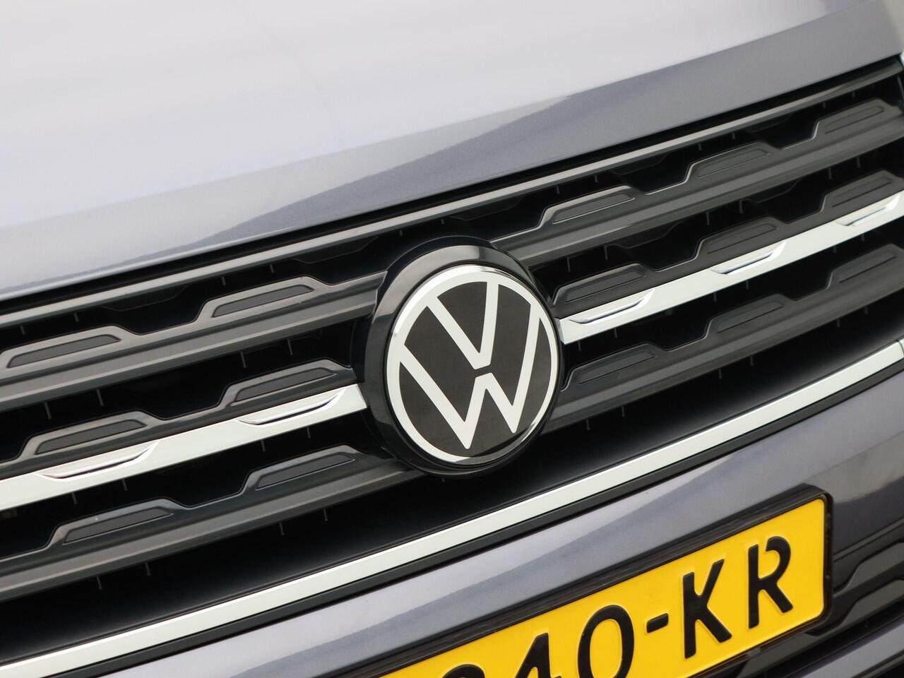 Volkswagen T-Cross 1.0 TSi 110 Pk R-Line | LED | Camera | Carplay | Sensoren | Adaptive Cruise | Navigatiesysteem | Climate Control | 18 Inch | 49.072 Km!!