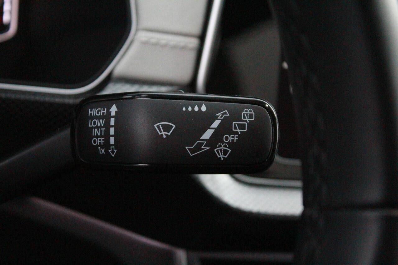 Volkswagen T-Cross 1.0 TSI Style | Trekhaak | | IQ-light | ACC | Stoelverwarming |